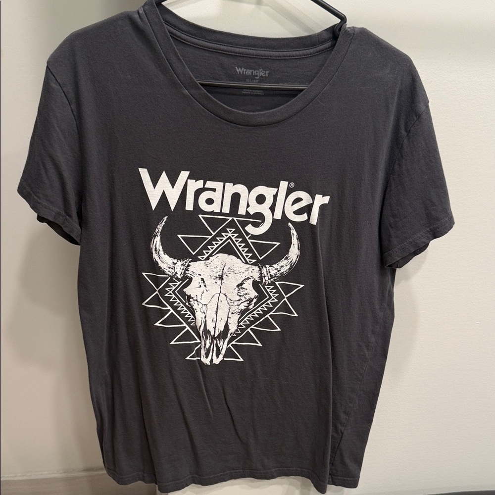 Wrangler Charcoal T-Shirt with Skull Graphic